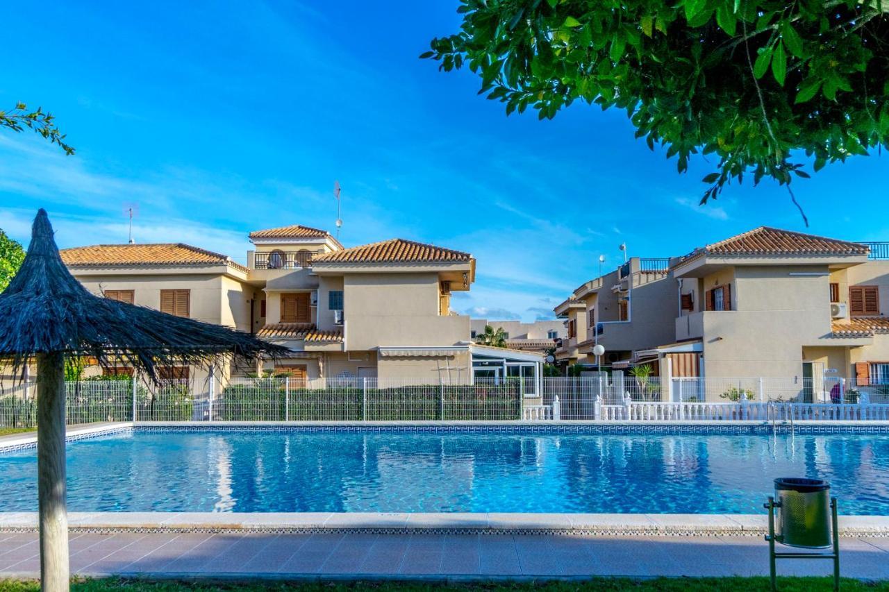 He Doris Playa Flamenca Exterior foto