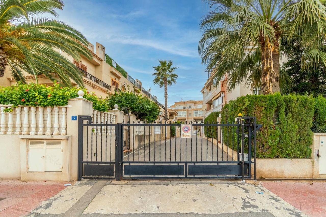 He Doris Playa Flamenca Exterior foto